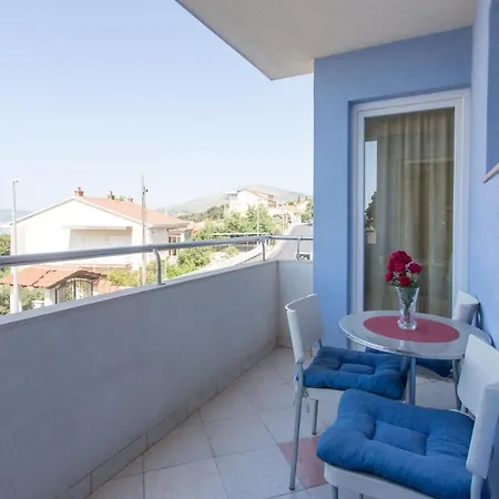 Fifty One Apartment Trogir Exterior photo